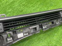 Audi / A4 / Дефлектор обдува салона