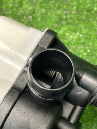 BMW / M6 / Абсорбер