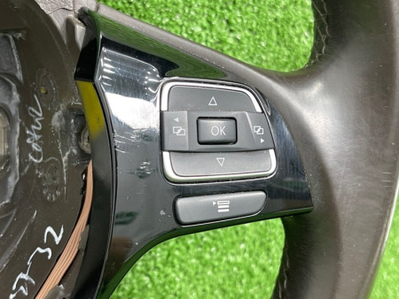 Volkswagen / Touareg / Руль в сборе с подушкой