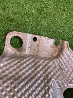 Audi / A6 / теплозащитный экран