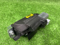 Volkswagen / Touareg / Замок багажника