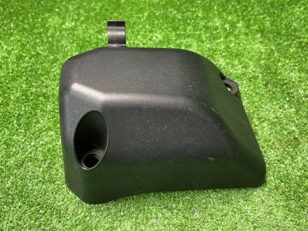 BMW / M6 / Щиток моторного отсека