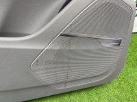 Audi / Q7 / Обшивка двери