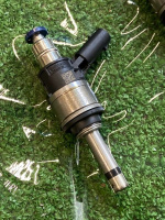 Audi / Q7 / Форсунка топливная