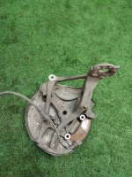 Audi / A6 AVANT / Кулак поворотный