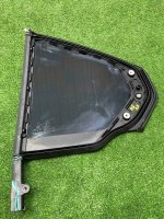 BMW / 3-Series / Форточка кузова