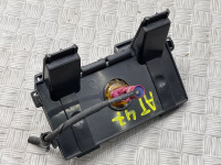 Audi / Q8 / Антенна