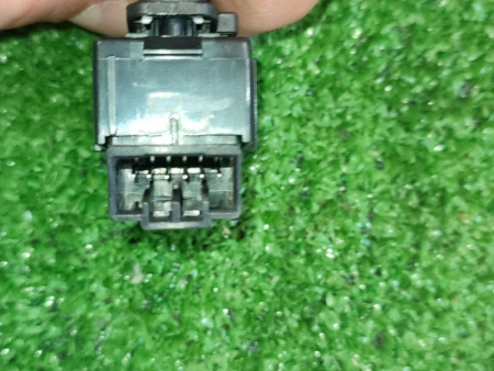 Volvo / XC60 / Кнопка центрального замка