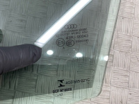 Audi / A6 / Стекло двери