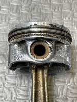 Audi / A6 / Поршень