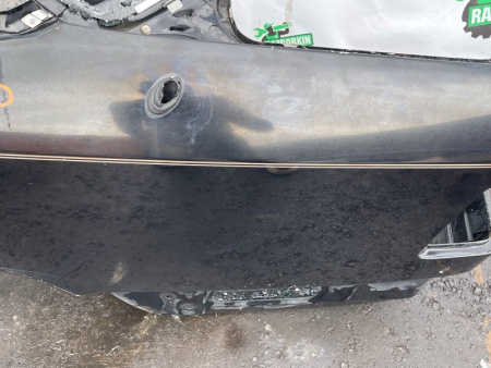 Mercedes-Benz / 300E / Крыло