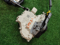 Audi / Q5 / Замок двери комплект