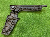 Audi / A6 / Направляющая бампера