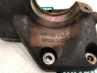 Volvo / S60 / Кронштейн полуоси