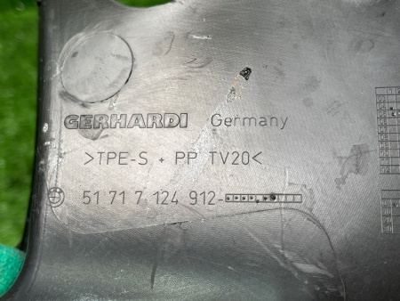 BMW / M6 / Водосток