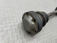 Mercedes-Benz / 190e / Приводной вал