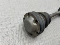 Mercedes-Benz / 190e / Приводной вал