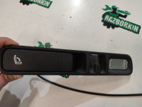 Audi / A6 / Ручка складывания сиденья