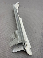 Audi / Q7 / Кронштейн крыла