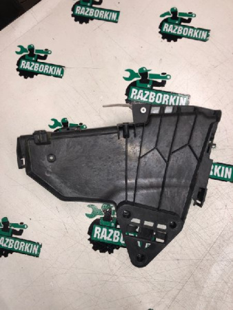 Volvo / S60 / Кронштейн замка двери