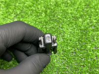 Mercedes-Benz / 190e / Датчик открытия двери