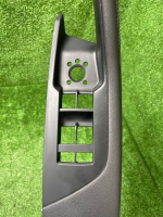 Audi / A6 / Подлокотник