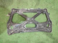 Audi / A6 / распорка подрамника