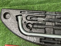 Audi / A8 / Ящик для инструментов