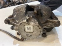 Mercedes-Benz / E-Class / Суппорт тормозной