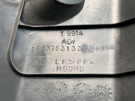 Ford / EXPLORER / Накладка стойки