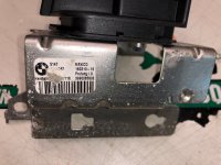 BMW / X5 / Кронштейн задней шторки