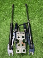 BMW / ALPINA B10 / Петля капота