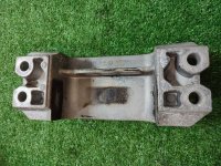 Volkswagen / Tiguan / Кронштейн опоры двигателя