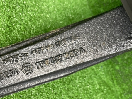 Volkswagen / Touareg / Кулак поворотный