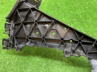 Audi / Q7 / Направляющая бампера