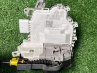 Audi / A6 / Замок двери комплект