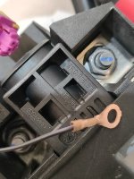 Audi / A6 / Клемма аккумулятора