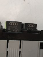 Volkswagen / Touareg / Кронштейн блока управления