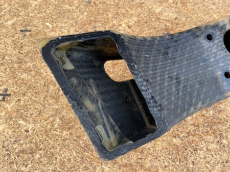 BMW / M6 / Усилитель бампера