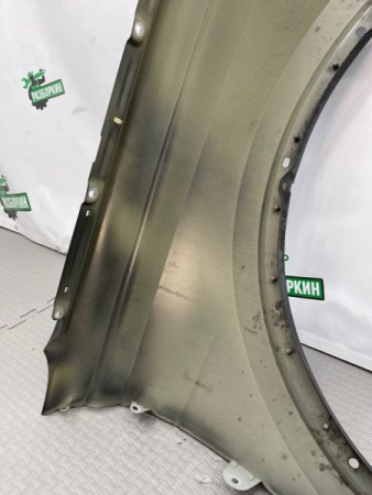 Audi / SQ8 / Крыло