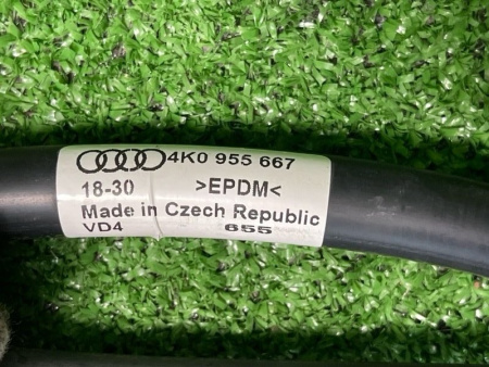 Audi / A6 / Шланг омывателя фар