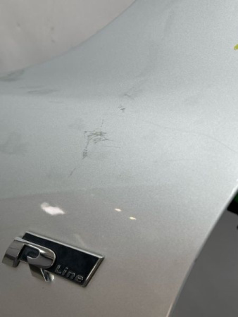 Volkswagen / Touareg / Крыло