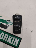BMW / X5 / Вывод USB+ AUX