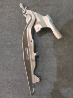 Volvo / XC60 / Петля капота