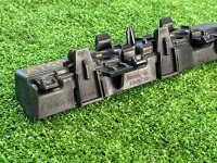 Audi / A6 / Кронштейн крыла