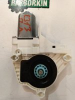 Audi / Q3 / Мотор стеклоподъемника