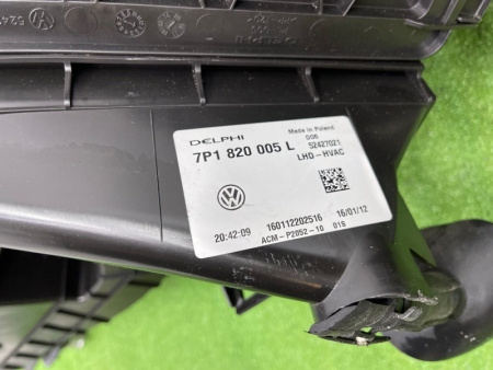 Volkswagen / Touareg / Печка салона
