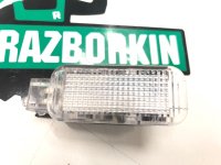 Audi / A4 / Плафон подсветки салона