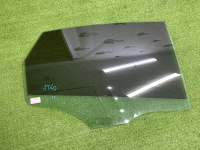 Audi / A6 / Стекло двери