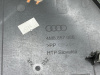 Audi / Q8 / накладка торпедо
